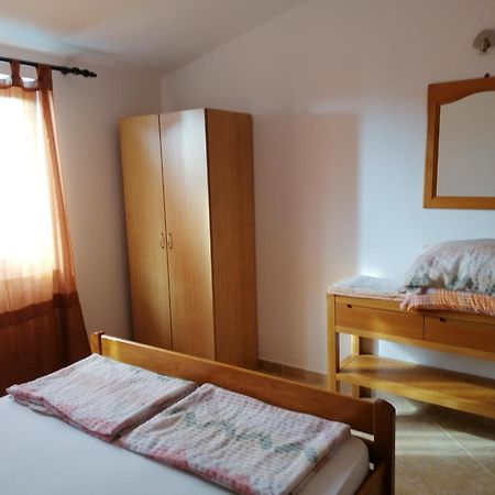 Apartments Villa Venera Ražanac Extérieur photo